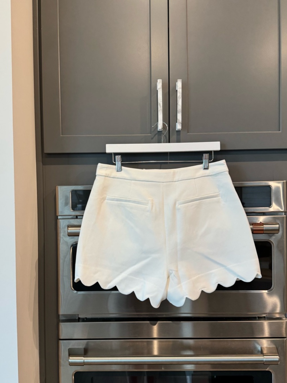 English Factory Scalloped High-Waist Shorts - Picture 8 of 8
